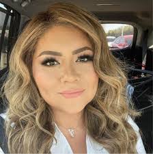 Mary Mandujano's Instagram, Twitter & Facebook