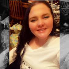 لوگ‏ میں ‏‎Hailee Dodson‎‏‎