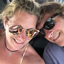 Lori Burbank (@lori.burbank.7) • Facebook, Connect with friends