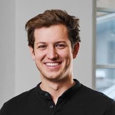 Carl Pihl's Instagram, Twitter & Facebook