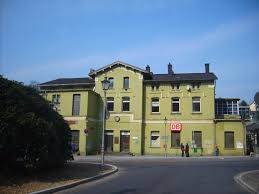 Das monumentale, schlossartige steingebäude ist seit seiner renovierung ein zeitgemäßer ort für events aller art. Velbert Langenberg Station Wikipedia