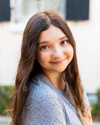 Ella Duffy's Instagram, Twitter & Facebook