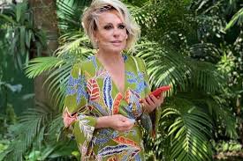 A apresentadora ana maria braga está na bahia curtindo as férias com a família. Ana Maria Braga Posta Receita Caseira De Leite Condensado E Ironiza Compra Do Governo Bolsonaro Folha Pe