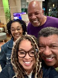 Sandra McKeller Smith (@tvgirl1962) • Instagram photos and videos