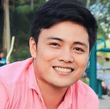 Close enough to support the player in a targeted way, unlike the Destroyer.  Would differ from other stratagems in that it loiters for a long time, and  is flexible