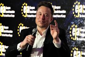 Elon Musk implanta con éxito un chip cerebral que puede controlar teléfonos y computadoras - pennlive.com