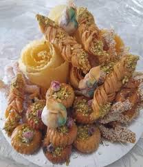 מבחר מגשי עוגיות לפורים❤️ מגשים מעורבים של מתוקים בדבש עוגיות מרוקאיות  עוגיות מובחרות ואיכותיות ההזמנות מתקבלות עד לתאריך 8/3/25 לפרטים ולהזמנות  ☎️ 0503348000 אזור נתניה