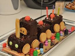 Amour De Petit Train D Anniversaire Recette Gateau Train Gateau Anniversaire Recette Gateau Anniversaire Enfant