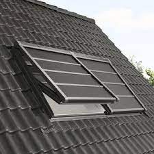Fenetre De Toit A Projection Patrimoine Velux A Pivot En Bois A Double Vitrage