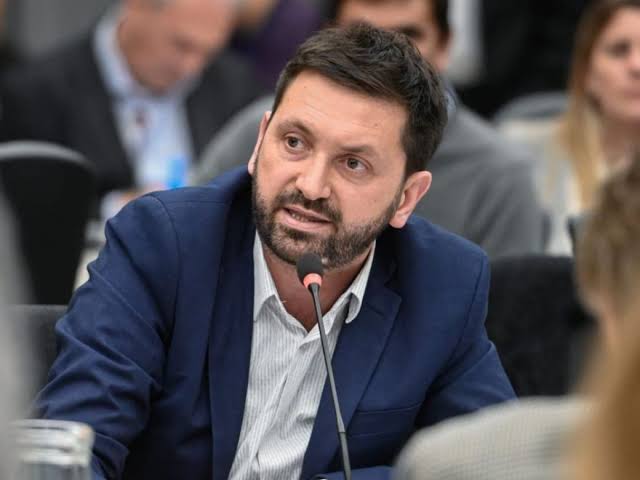 Pablo Juliano: “El año pasado nos volvíamos locos por Ficha Limpia y ahora  fingen demencia” | Canal E