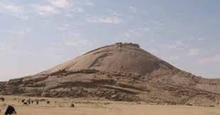 جبل خز از أشهر أيام العرب في الجاهلية منتديات الرس اكس بي Natural Landmarks Landmarks Saudi Arabia