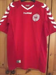Buy the latest football kits and strips from denmark, plus training clothing, souvenirs and more. Vintage Hummel Denmark Football Shirt Jersey Home Trikot For Men Size Gb 38 40 M Ebay