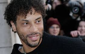 En images : Qui sont les people aperçus à la Fashion Week masculine de  Paris ?