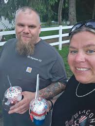 Found a new awesome Ice Cream spot.. little Freedom Slushy ❤️🤍💙