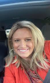 Be nice please 😊. Where's my twin 😋