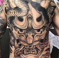 Les créatures mythologiques comme les dragons sont incroyablement populaires, tout. Frank Tatouage Gros Plan Sur Le Dos Japonais Realise Par Facebook