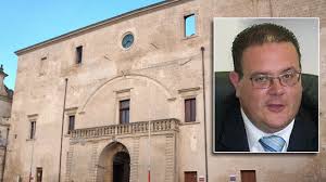 I tre operai erano al lavoro per una ditta appaltatrice che stava eseguendo opere nella stazione di brindisi per un potenziamento. Sindaco Mori Dopo Incidente D Auto Fu Infortunio Sul Lavoro Senza Colonne News Quotidiano Di Brindisi