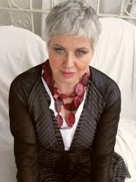 Épinglé sur hair for me cheveux gris et blancs, la bonne coupe pour les sublimer | coupe … épinglé sur cheveux you can explore more about cheveux2 on this site. Coupe Cheveux Gris Mi Long Femme 50 Ans Archives Page 69 Sur 186 Magazine Moms Inspiration Pour Parents Modern Mom Fashion Lifestyle Magazine