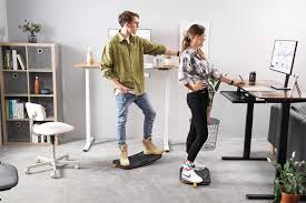 A standing desk mat not only relieves your stress and fatigue but also helps in losing some calories. The Best Anti Fatigue Mat Options For Underfoot In 2021 Bob Vila