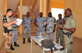 Envoyer des photos ne répondant pas à ces critères peut retarder le processus de demande de visa. Serval Instruction Au Profit Des Gendarmes Maliens
