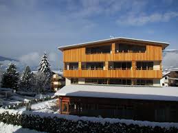 Vedi 12 recensioni, 17 foto amatoriali e offerte speciali per moarberg apartments, n.2 su 10 altre sistemazioni a riscone con un giudizio di 5 su 5 su tripadvisor. 115 Situato Nel Centro Di Riscone A 3 Km Da Brunico Il Residence Aichner Offre Appartamenti Con Ristorazione Indipendente E Wi Fi Gratuita Una Sauna