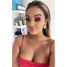 Ashleigh Coyle (@acoyleofficial)