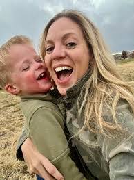 Trish Gordon's Instagram, Twitter & Facebook