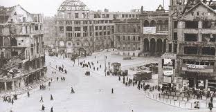 Este estabelecimento foi classificado como 3 estrela superior e aparece nesta página com 3.5 estrelas. Berlincompanion No Twitter Ghosts Of Berlin S Past Potsdamer Platz With Haus Vaterland Potsdamer Bhf Pschorr Haus With Cafe Josty Ruins Of Hotel Furstenhof 1947 Https T Co 7ygrvbdxbe