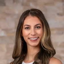 Kelsey Carman's Instagram, Twitter & Facebook