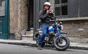 Na een populaire herintroductie in 2018 krijgt honda's iconische monkey in 2022 een gloednieuwe luchtgekoelde motor met vijf versnellingen die. 2022 Honda Monkey Unveiled In Europe