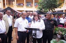 Behrang stesyen 35950 behrang perak. Zairon Mustapha On Twitter Perasmian Psas Biz Garden Oleh Yb Timb Menteri Pendidikan Tinggi Di Politeknik Sultan Azlan Shah Behrang