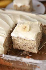 This Is Hands Down The Best Banana Cake I Ve Ever Had It S Soft Fluffy Moist And Rich All At The Gateau Banane Gateaux Alimentaires Recette Gateau Banane