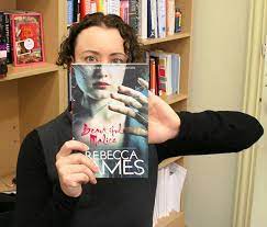 ✓ free for commercial use ✓ high quality images. 77 Times Books Caused Serious Illusions Bored Panda