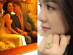 Cô được biết đến qua vai diễm kiều trong phim truyền hình kiều nữ và đại gia (2008). Báº¡n Trai Cá»§a Ly Nha Ká»³ La Con Trai Bi ThÆ° Tp Hcm Le Thanh Háº£i