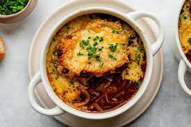 French Onion Soup With Broiled Cheese French Bread Recipe In 2021 Easy French Onion Soup Recipe French Onion Soup Easy French Onion Soup Recipe
