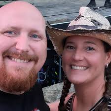 How does the Dustin Lynch Pool Party check-in and entry process work?