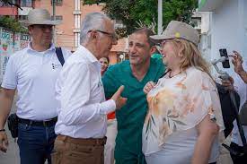 MinSalud Colombia 🇨🇴 on X: El ministro de #Salud, @GA_Jaramillo visita  La Guajira, con el fin de verificar la infraestructura del Centro de  recuperación nutricional comunitario de Maicao. El recorrido cuenta con
