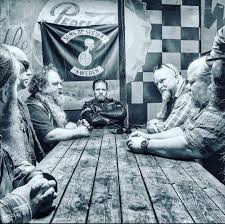 În anul 2021, creștinii ortodocși vor sărbători învierea domnului pe data de 2 mai, cu 13 zile mai dacă în acest an învierea domnului este celebrată la sfârșitul lunii aprilie, în 2021, paștele ortodox va. Snalla Kriminella 2021 Photo Gallery Imdb