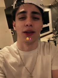 Trend De Los Ojos De Alan