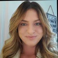 Shannon Macinnis's Instagram, Twitter & Facebook