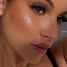 Olivia Elwell (@livelwell)