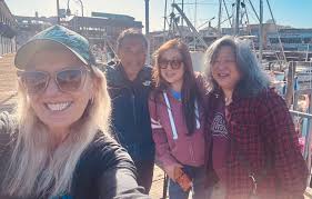 can we get a healthy round of applause for this good crab?!