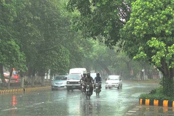 Heavy rain inundates low-lying areas in Lahore