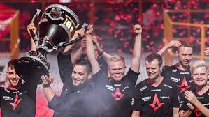 Source player who currently plays for astralis as the awper. P5hpye Tjkqahm