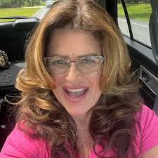 📣 Who's hungry? It's Saturday and Roy's is serving up the BEST of  everything—food, ice-cold drinks, unbeatable views, and the best vibes in  town. 🌊🍹🦞 Come see us today—your weekend deserves it!