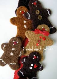 Woolly Gingerbread Cookie Pattern Turned Into A Door Hanger Patchwork De Noel Idee Noel Esprit De Noel