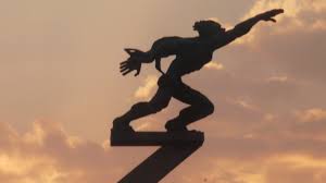 Zonde bosse (bentuk patung yang berdiri sendiri dan terlepas di kanan kirinya) relief (bentuk patung yang menempel pada permukaan dinding). Jenis Karya Seni Patung Dan Contoh Seni Patung Masterpendidikan Com