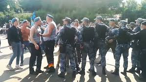 После окончания активной фазы боевых действий в чечне решено было. Soyuz Desantnikov Rossii Otreagiroval Na Draku V Parke Gorkogo V Den Vdv