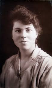 A practice of her own: Female career success beyond the accounting firm