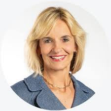 30 CX Executives You Should Follow